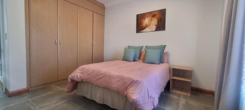 6 Bedroom Property for Sale in Outeniqua Strand Western Cape